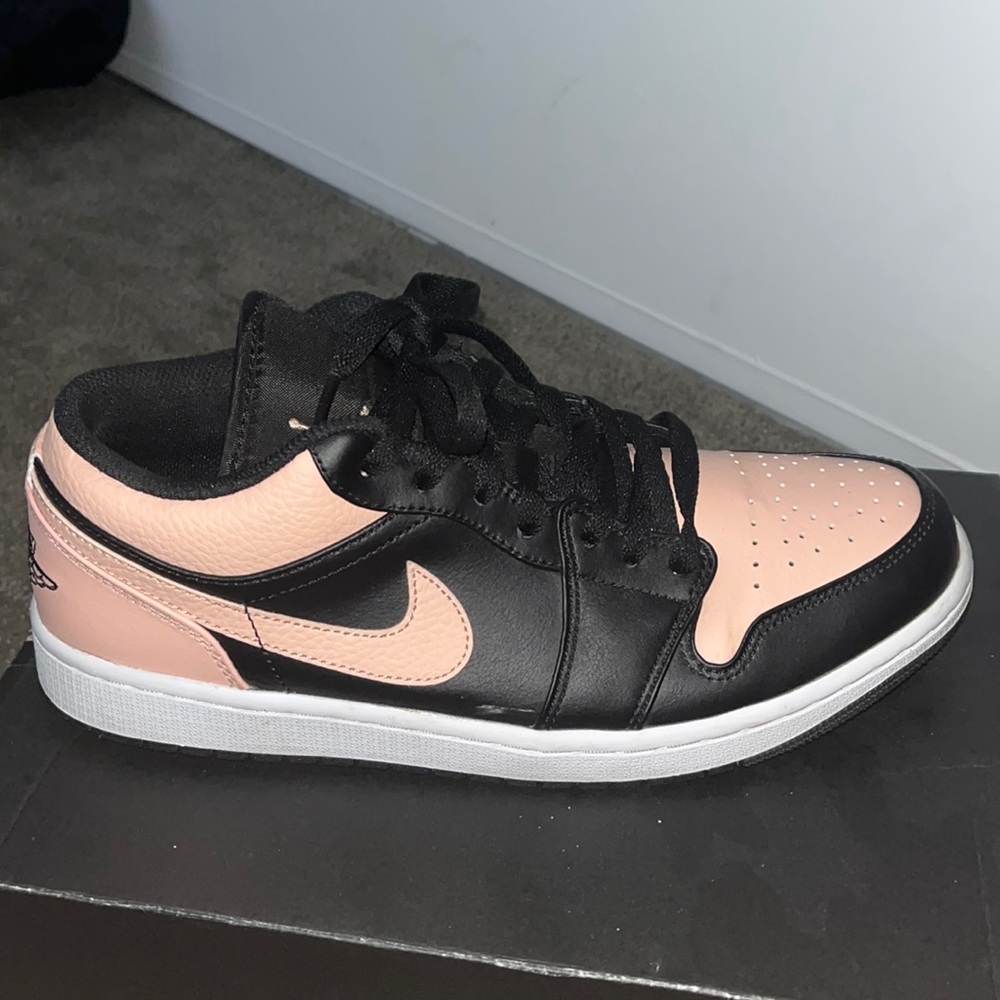 Air Jordan 1 Low Black/Arctic Orange-White Mens Size 9